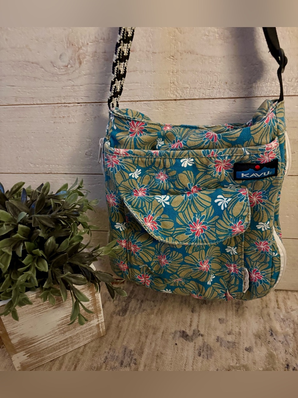 Kavu Limited Edition Crossbody Bag